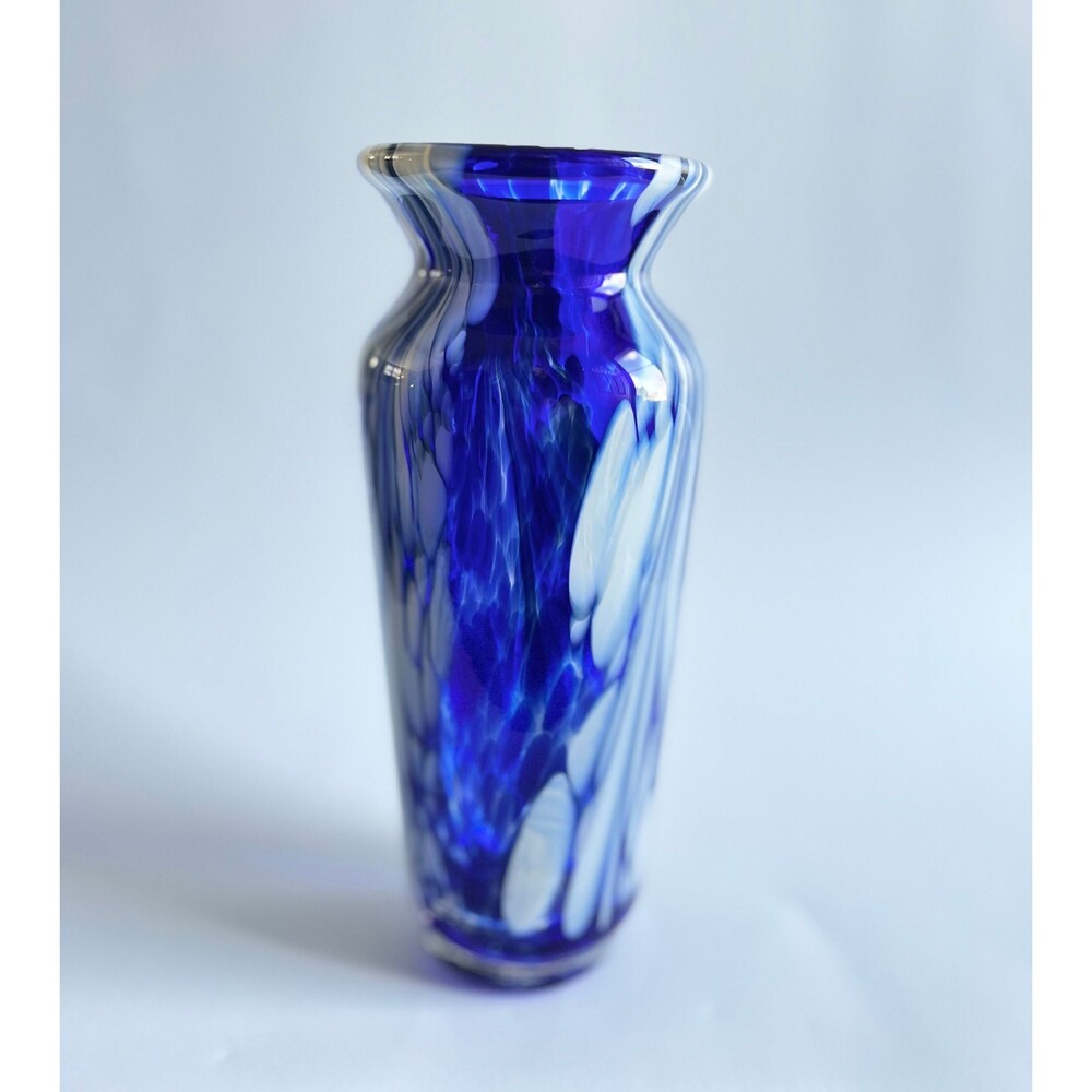 Monte Dunlavy signed blue and white swirl, blown glass vase | Made in the USA - Picture 3 of 6